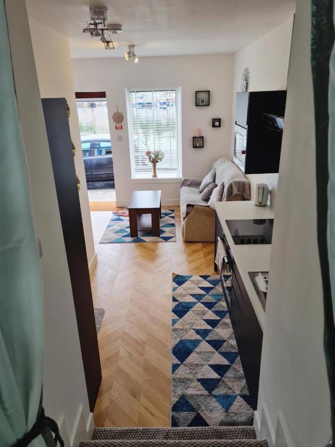 Penlea 1-Bed Flat With Harbour View In Tarbert Lägenhet Tarbert  Exteriör bild
