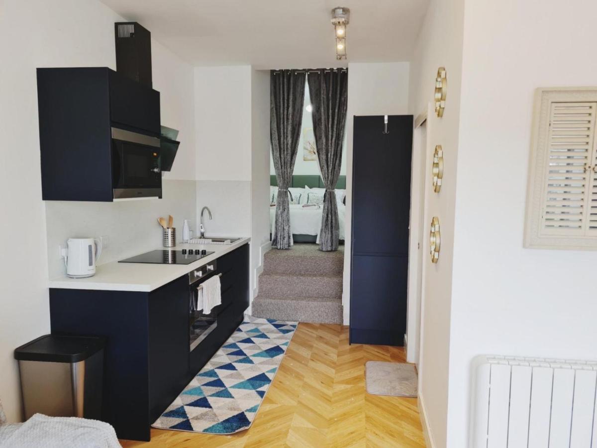 Penlea 1-Bed Flat With Harbour View In Tarbert Lägenhet Tarbert  Exteriör bild